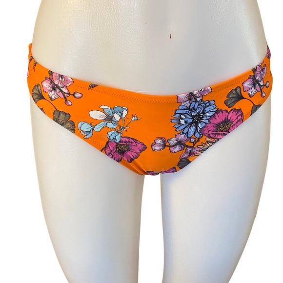 Women’s two piece knotted top bikini - Picture 4 of 6